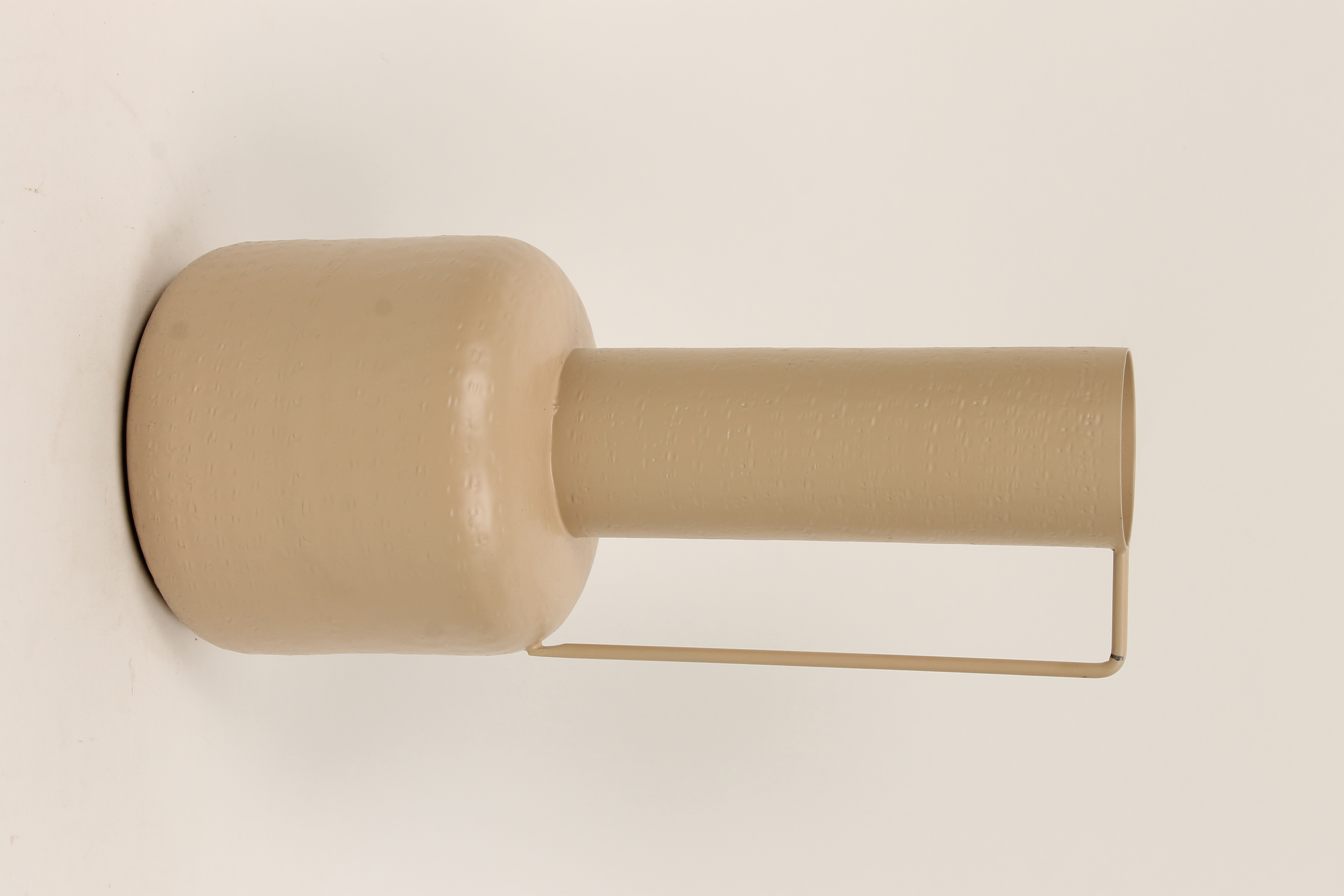 J iron grit hmd tall vase S taupe D13 h32			
