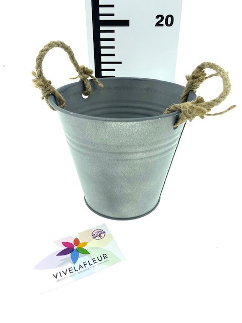 B Zinc old look bucket rope h14 cm dia 16 cm