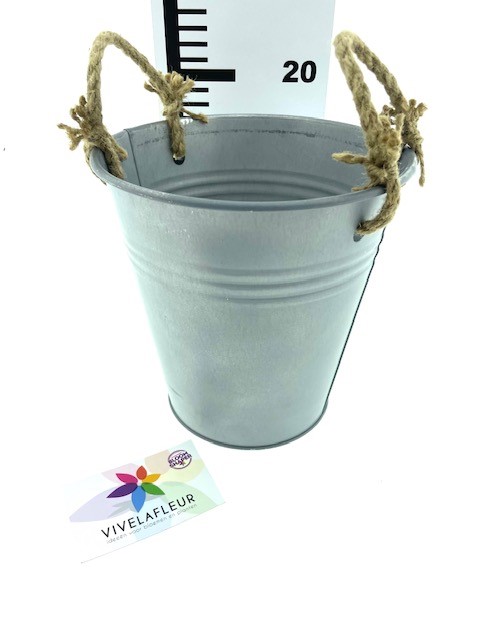 B Zinc old look bucket rope h18 cm dia 18 cm